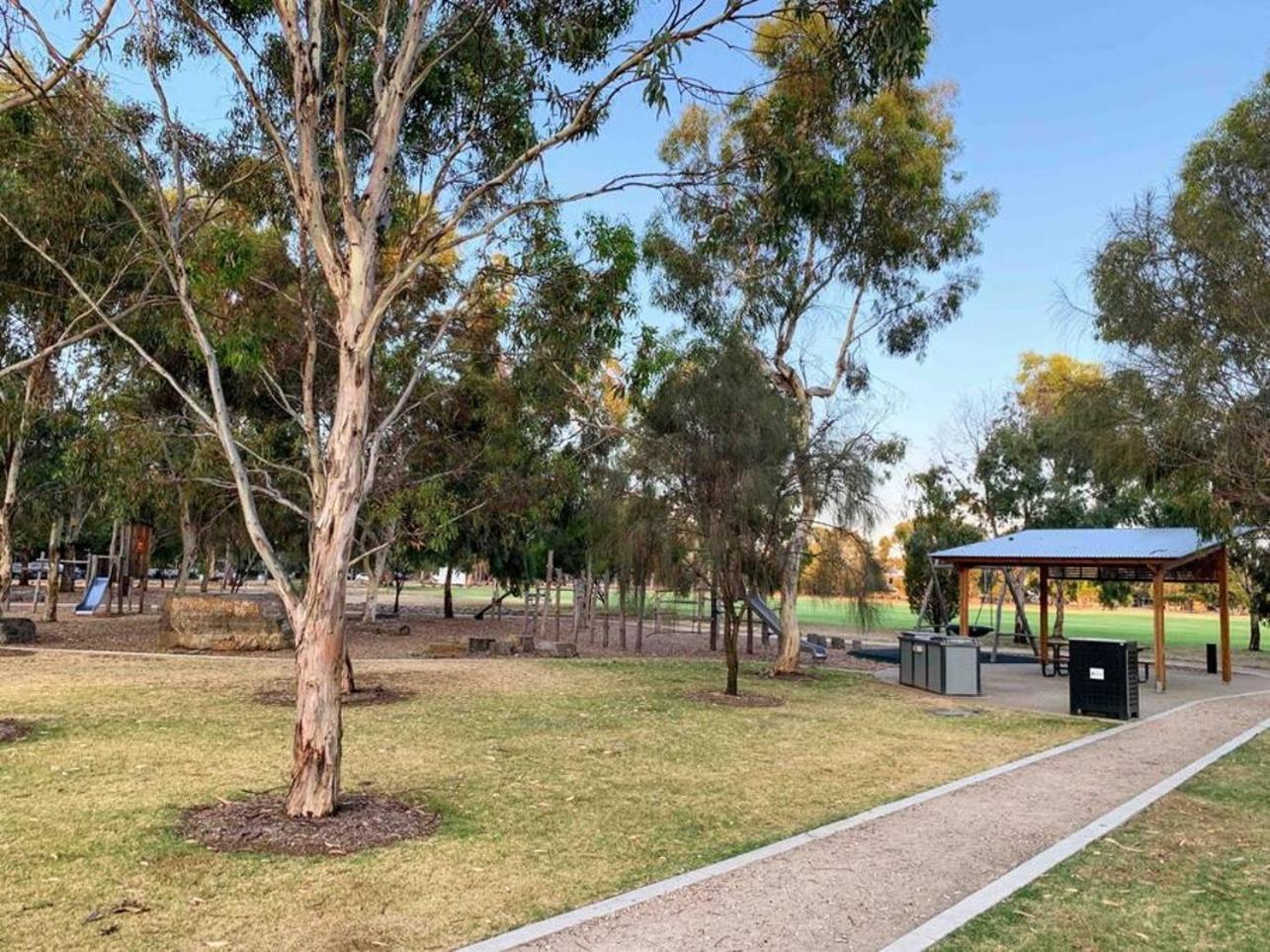 Big Free Wifi Gated Parking Aircon Adelaide